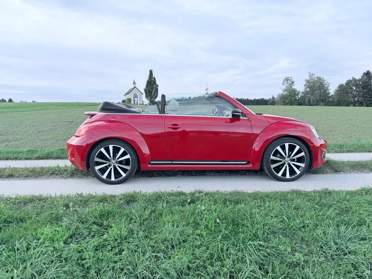 Volkswagen Beetle 2016 photo 2