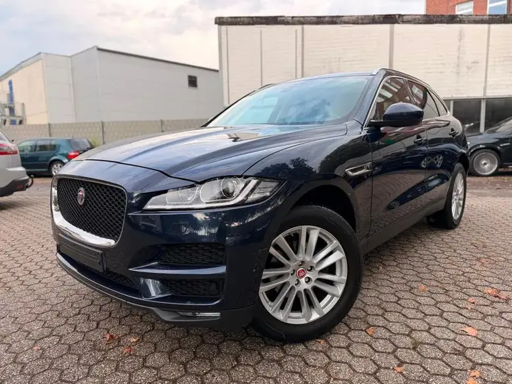 Jaguar F-Pace