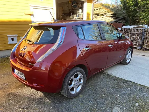 Nissan Leaf 2012 photo 4