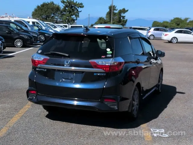Honda Shuttle Hybrid Z 2018 photo 4