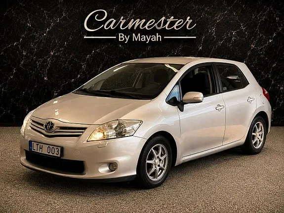 Toyota Auris 2012 photo 2