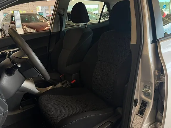 Toyota Auris 2012 photo 5