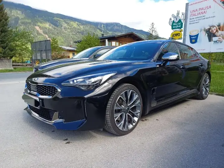 Kia Stinger 2018 photo 2