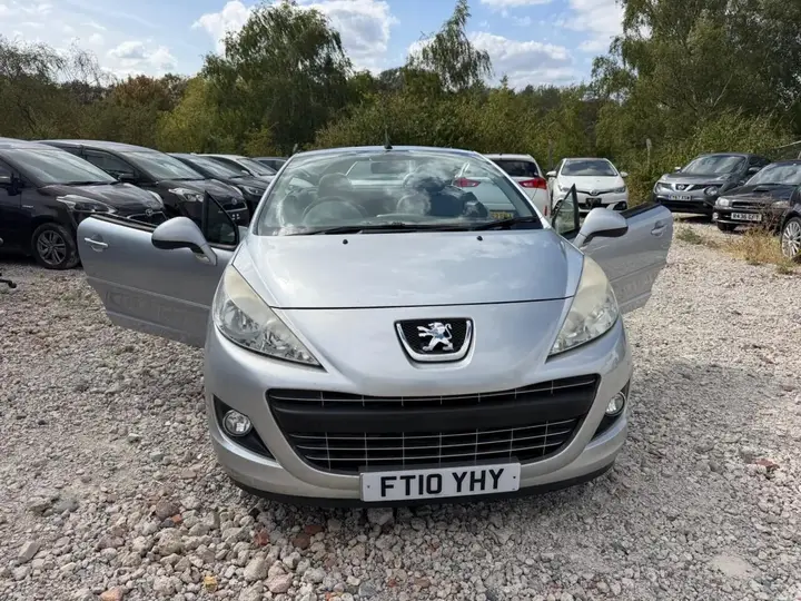 Peugeot 207 2010 photo 3
