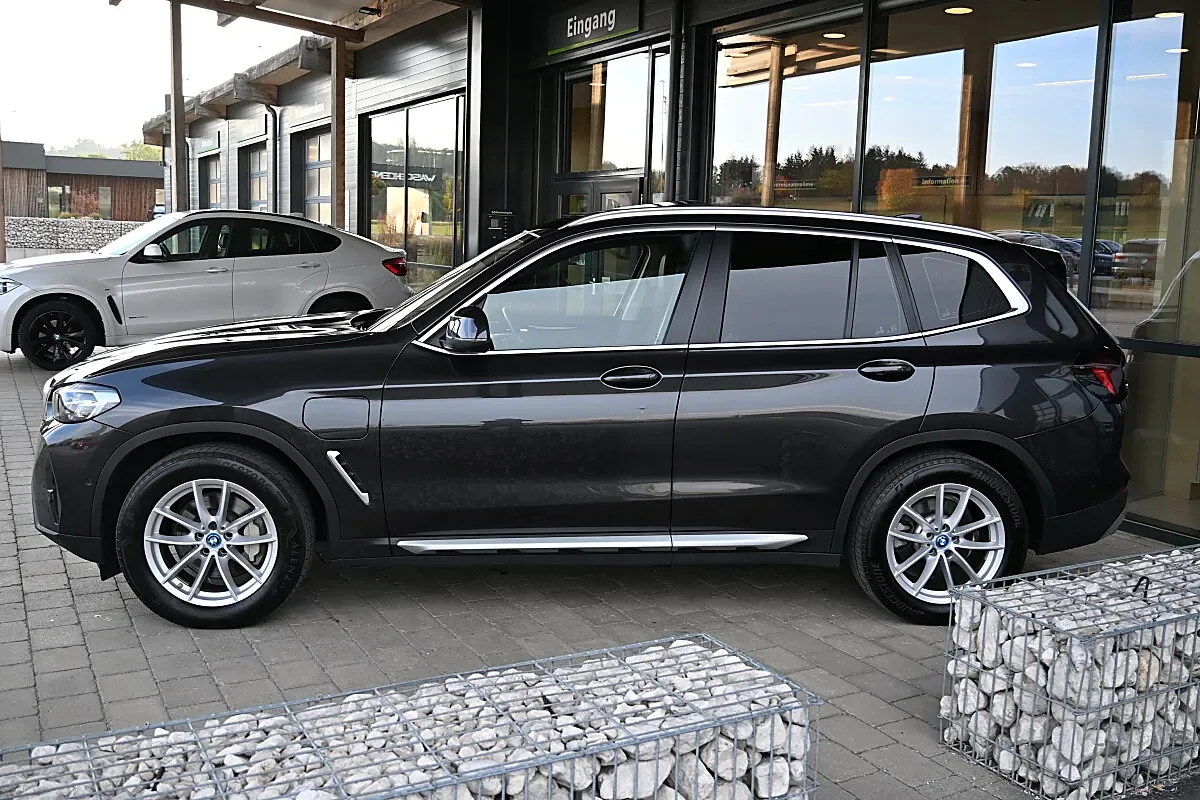 BMW X3 2023 photo 2
