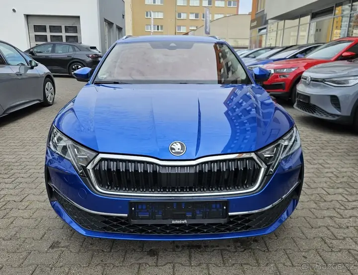 Skoda Octavia 2024 photo 2