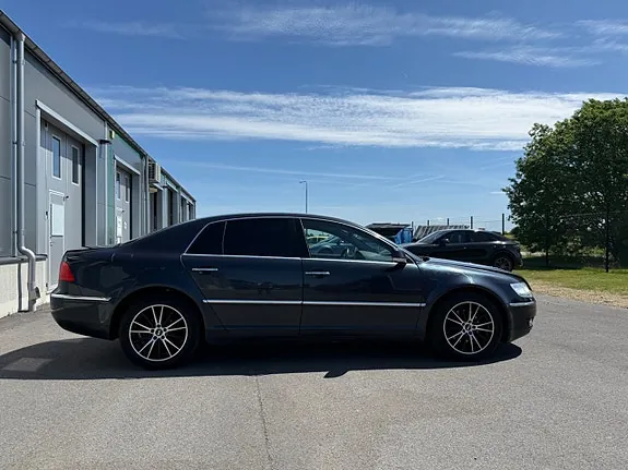 Volkswagen Phaeton 2003 photo 4
