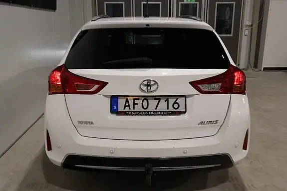Toyota Auris 2014 photo 3