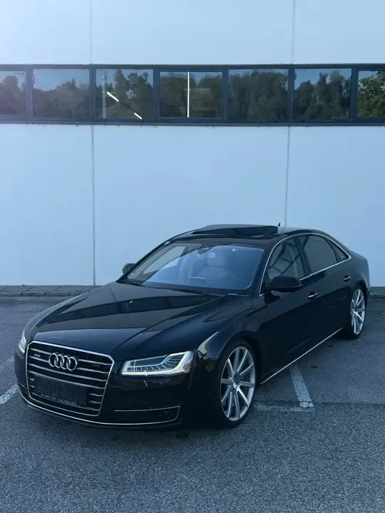 Audi A8 2014 photo 3