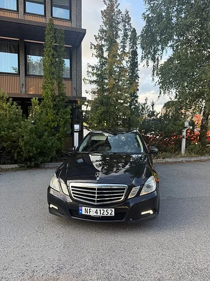 Mercedes-Benz E220 D 2009 photo 4