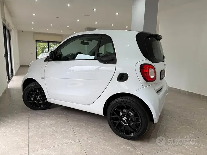 Smart Fortwo 2016 photo 4