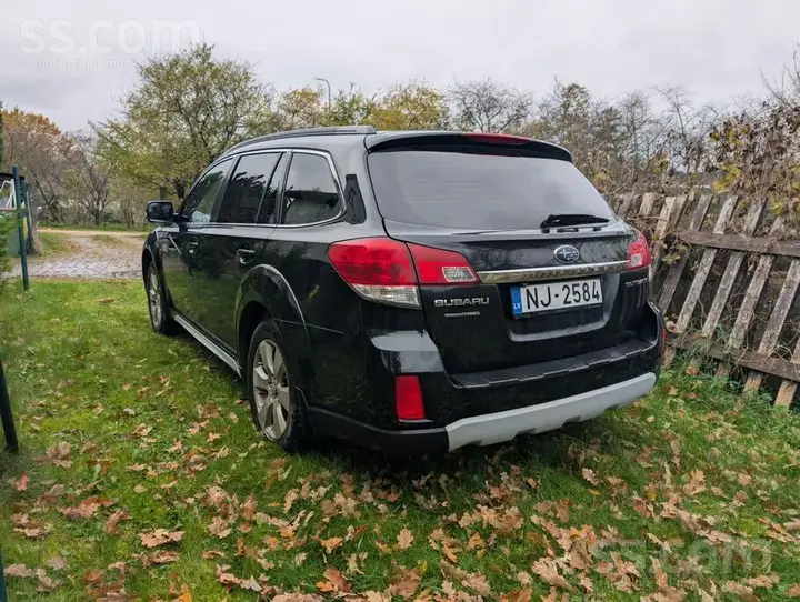 Subaru Outback 2012 photo 3