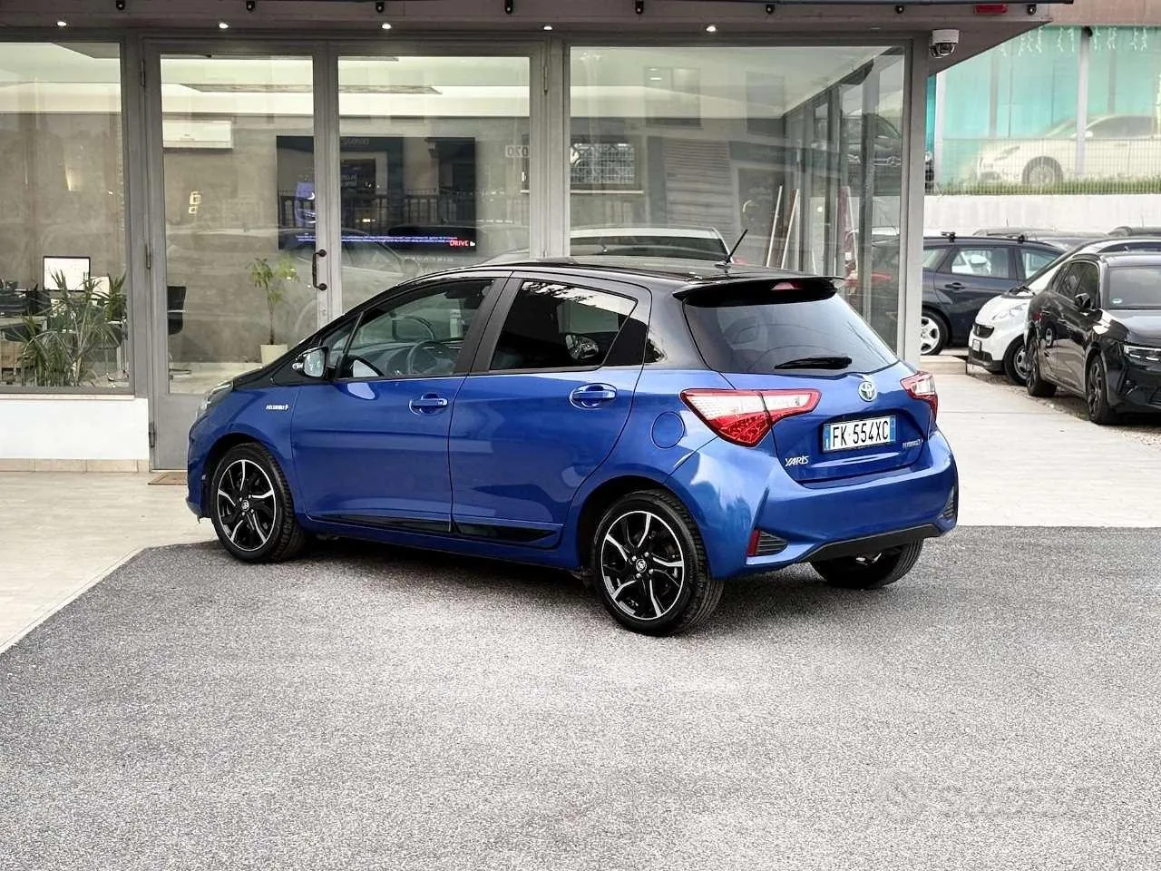 Toyota Yaris 2017 photo 4