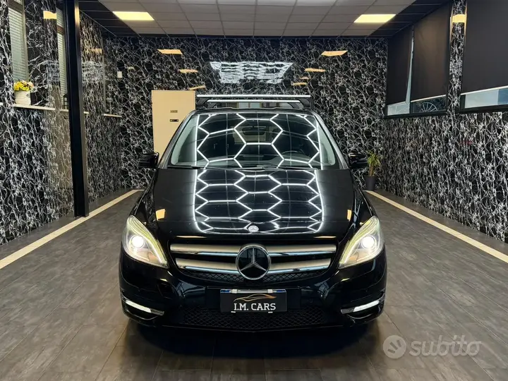 Mercedes-Benz B-Class 2013 photo 2