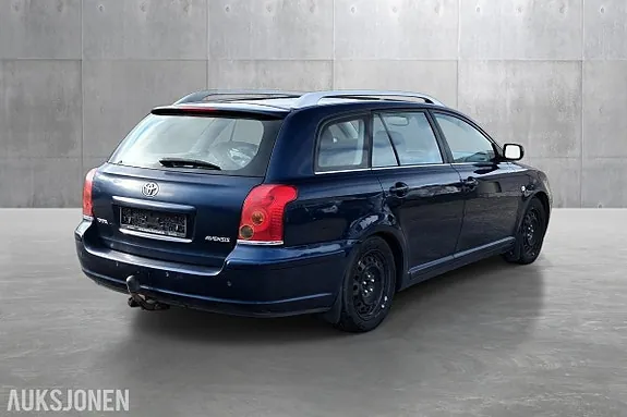 Toyota Avensis 2004 photo 5
