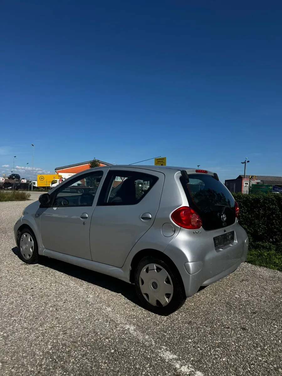 Toyota Aygo 2007 photo 2
