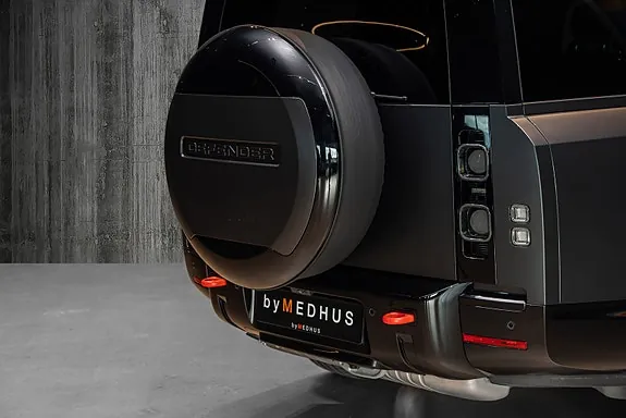 Land Rover Defender 130 2025 photo 3