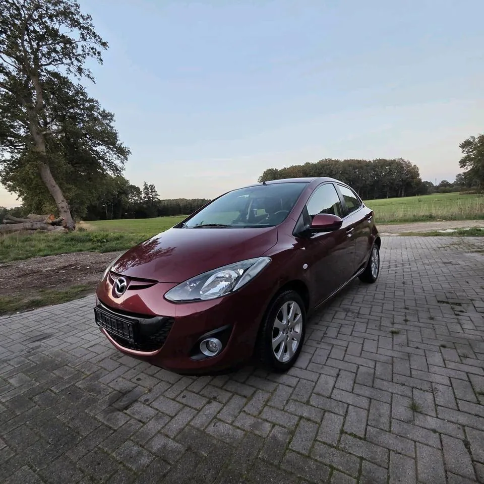 Mazda 2