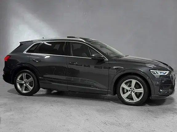 Audi E-Tron 2021 photo 2