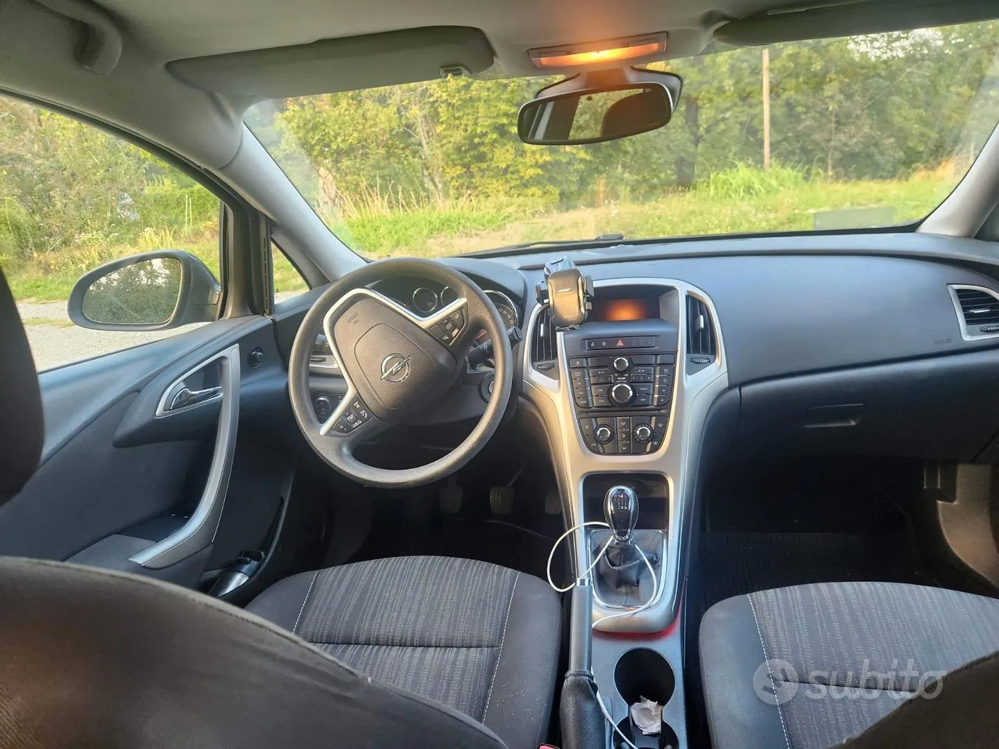 Opel Astra 2011 photo 5