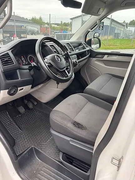 Volkswagen Transporter 2018 photo 5