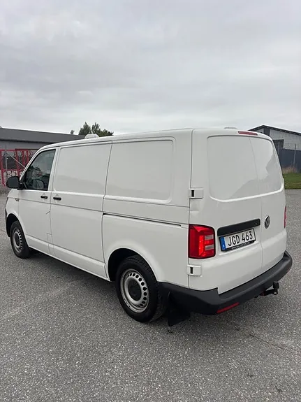 Volkswagen Transporter 2018 photo 3