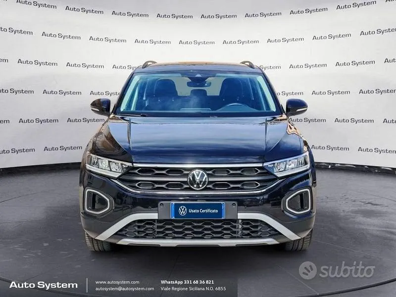 Volkswagen T-Roc 2023 photo 2