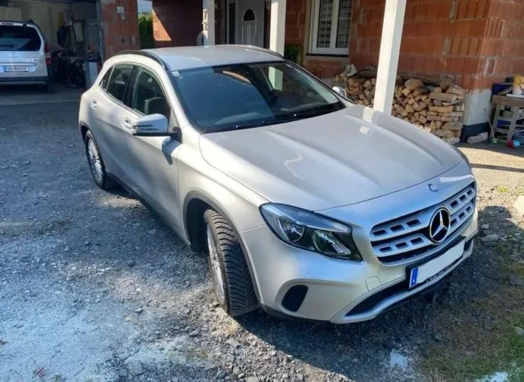 Mercedes-Benz Gla Class 2017 photo 3