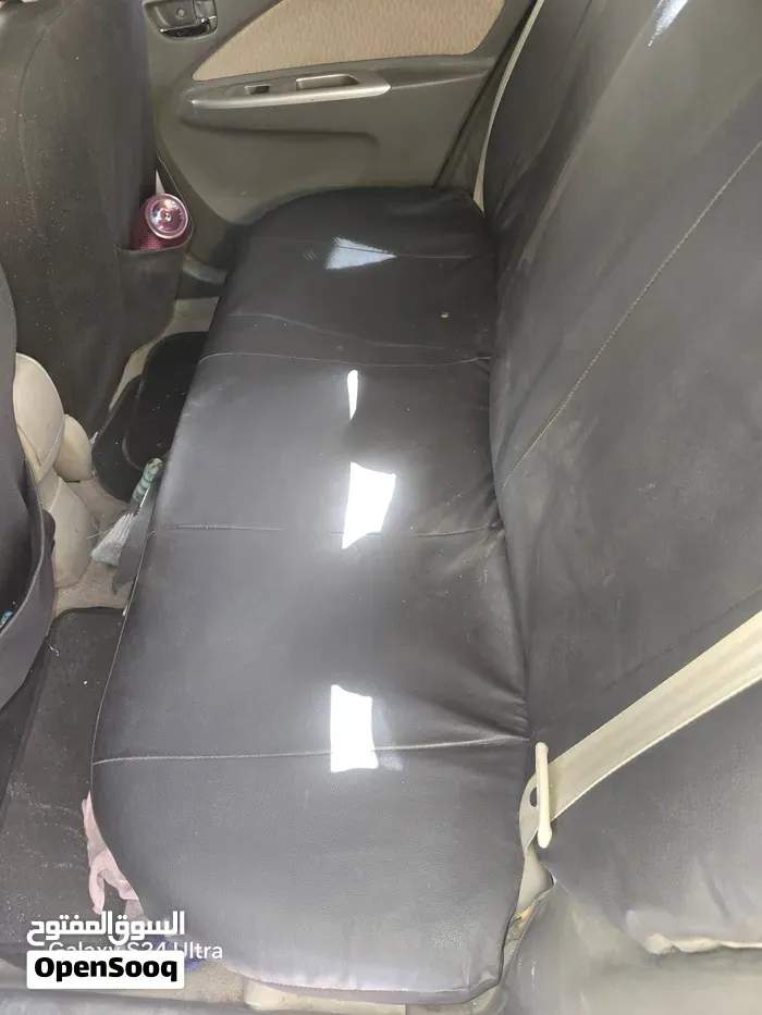Toyota Yaris 2013 photo 3