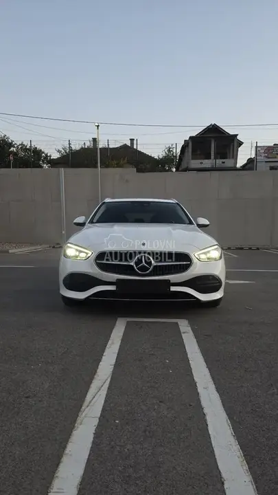 Mercedes-Benz C200 2023 photo 2