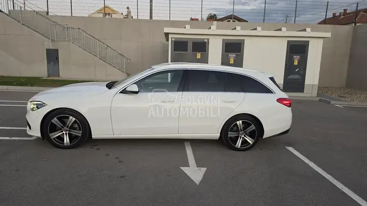 Mercedes-Benz C200 2023 photo 4