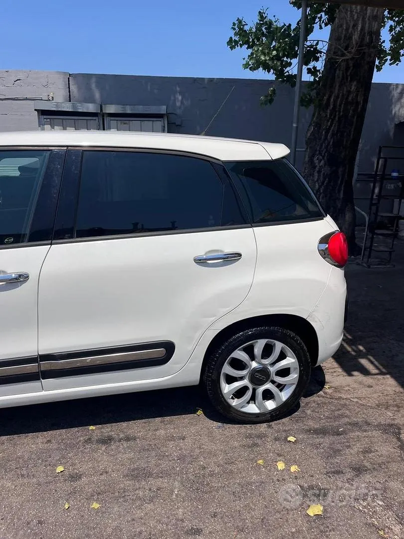 Fiat 500L 2015 photo 4