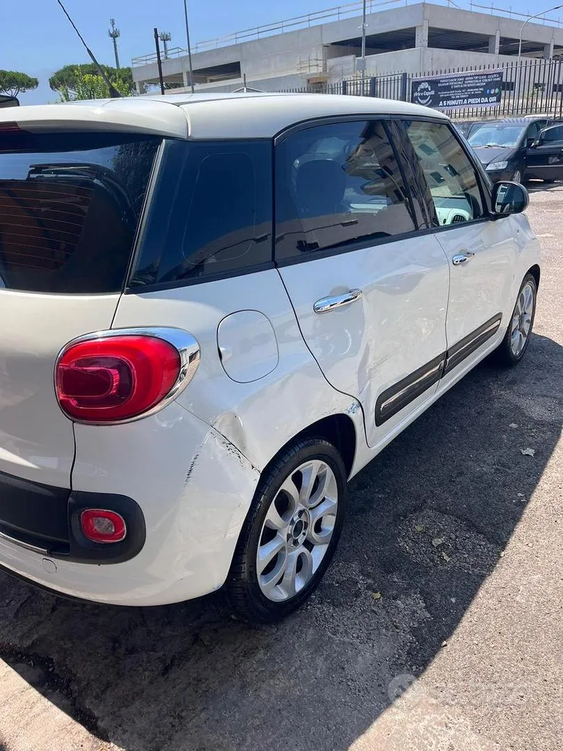 Fiat 500L 2015 photo 5