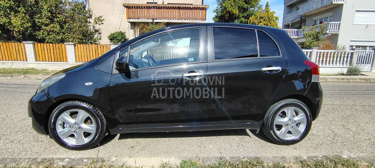 Toyota Yaris 2010 photo 5