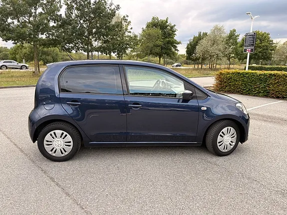 Volkswagen Up 2015 photo 3