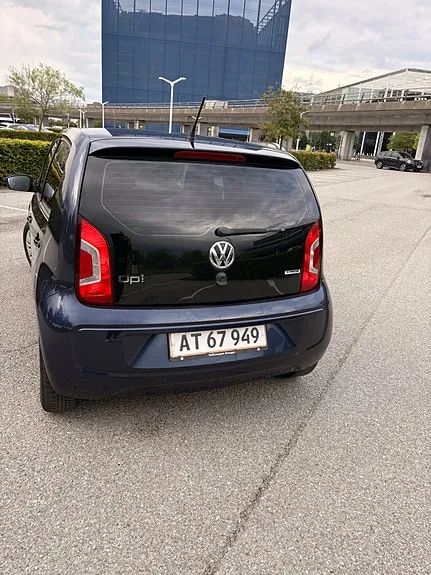 Volkswagen Up 2015 photo 4