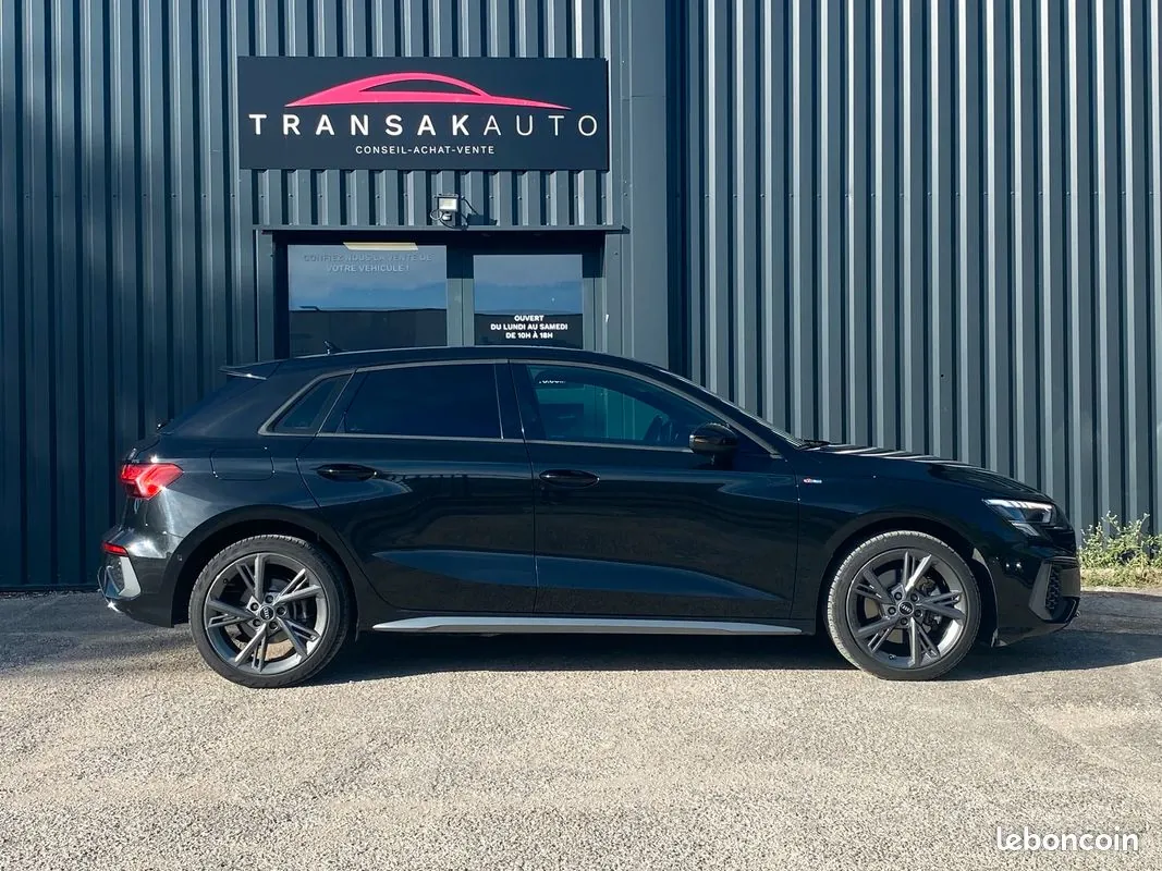 Audi A3 2021 photo 2