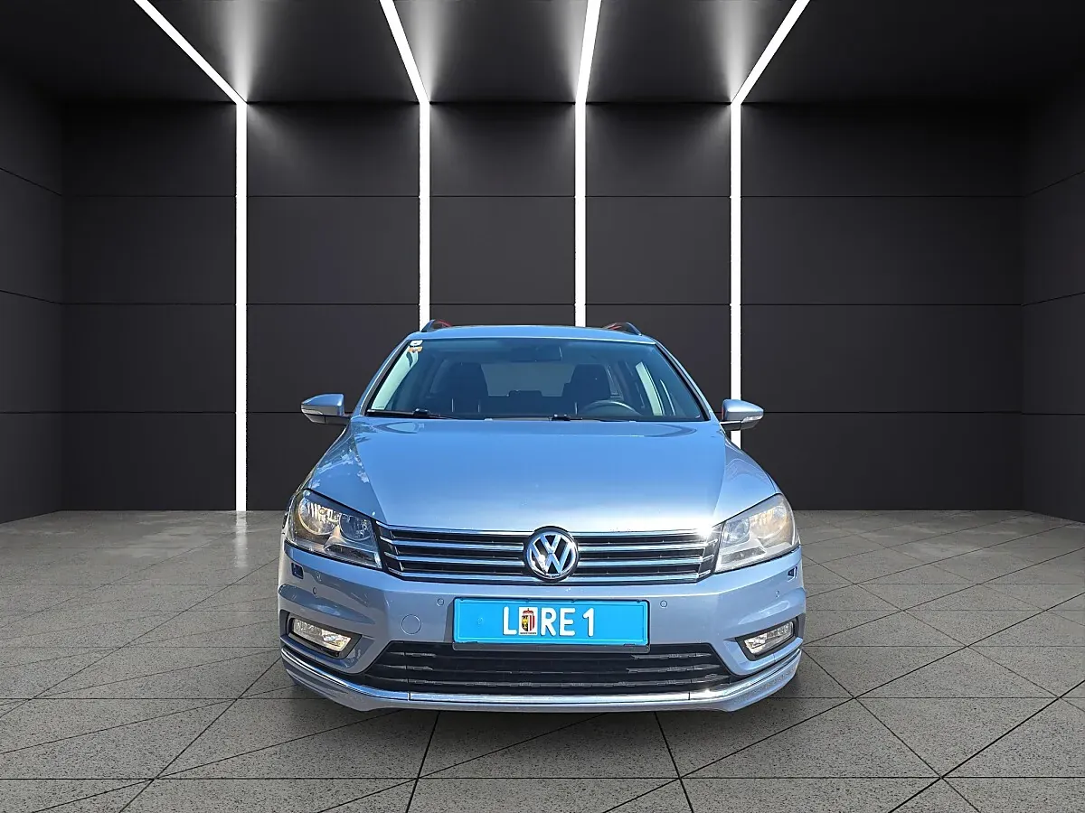 Volkswagen Passat 2013 photo 2