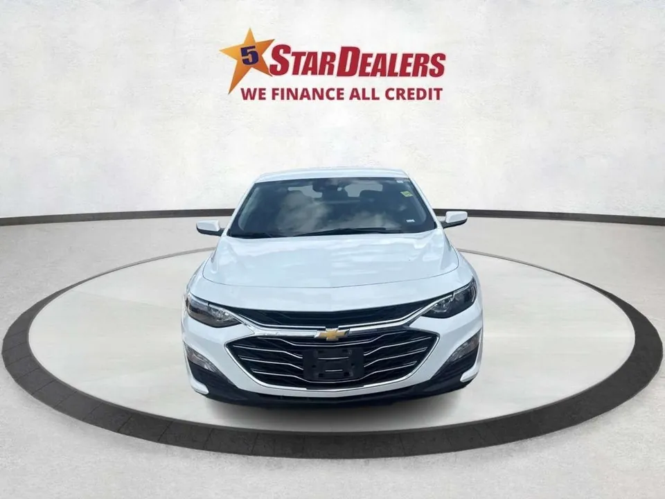 Chevrolet Malibu 2023 photo 2