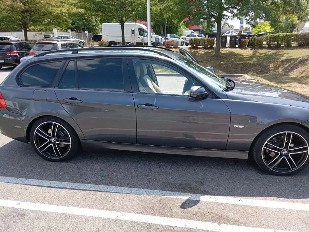 BMW 3 Series 2006 photo 2