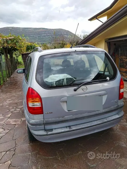 Opel Zafira 2002 photo 2