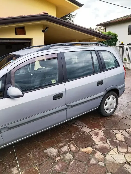 Opel Zafira 2002 photo 4