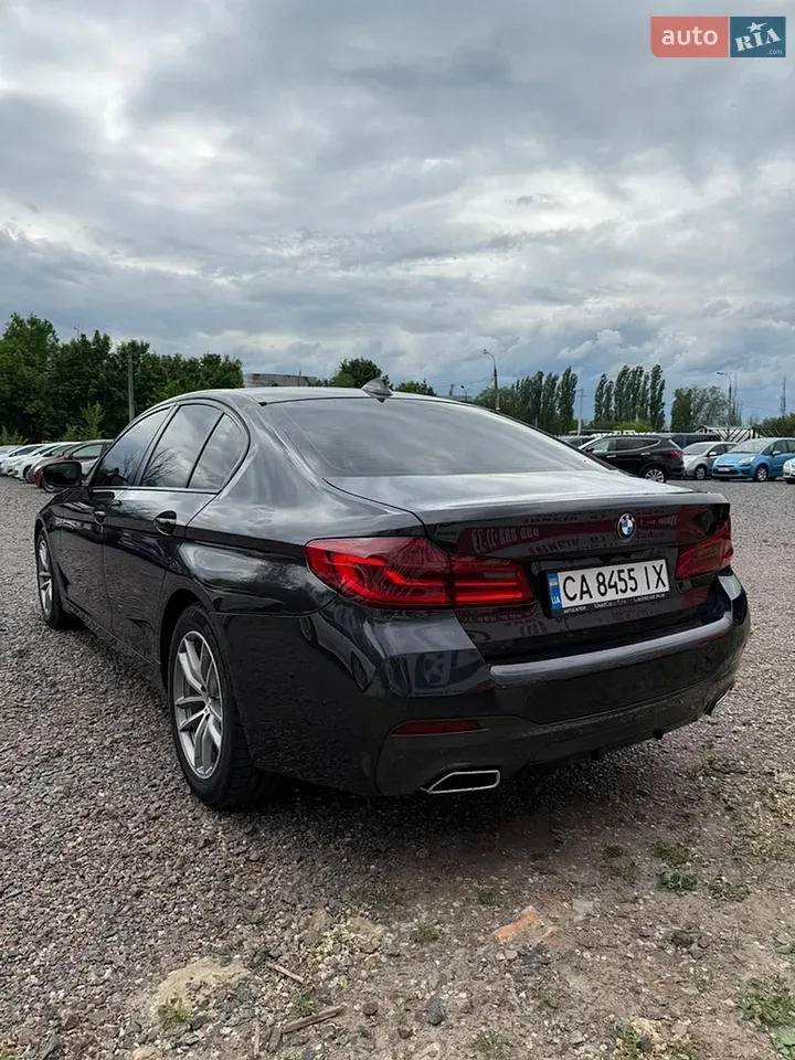 BMW 5 Series 2019 photo 5