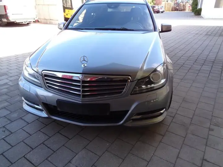 Mercedes-Benz 220 Cdi