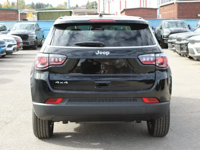 Jeep Compass 2026 photo 4