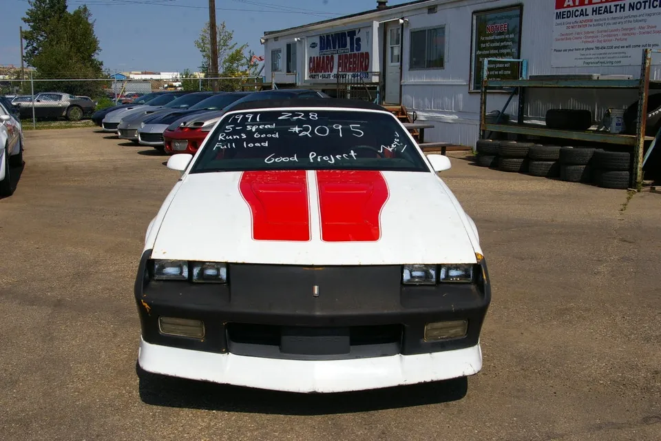 Chevrolet Camaro 1991 photo 2