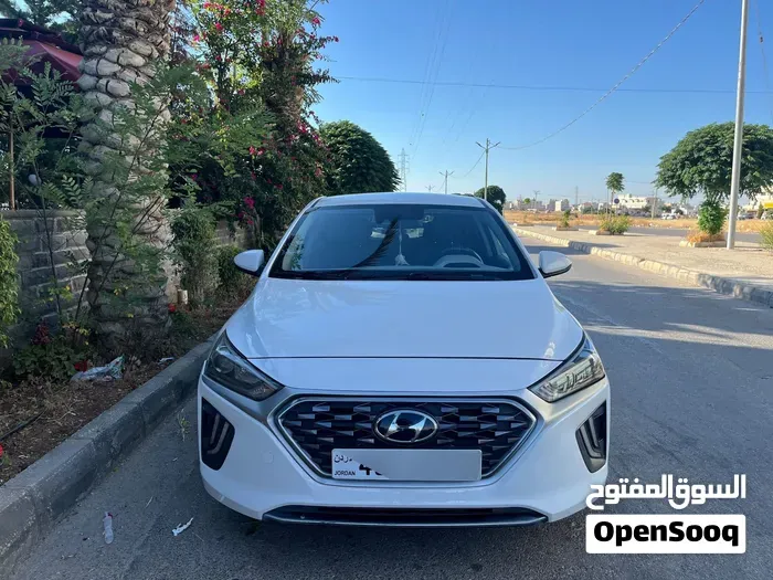 Hyundai Ioniq