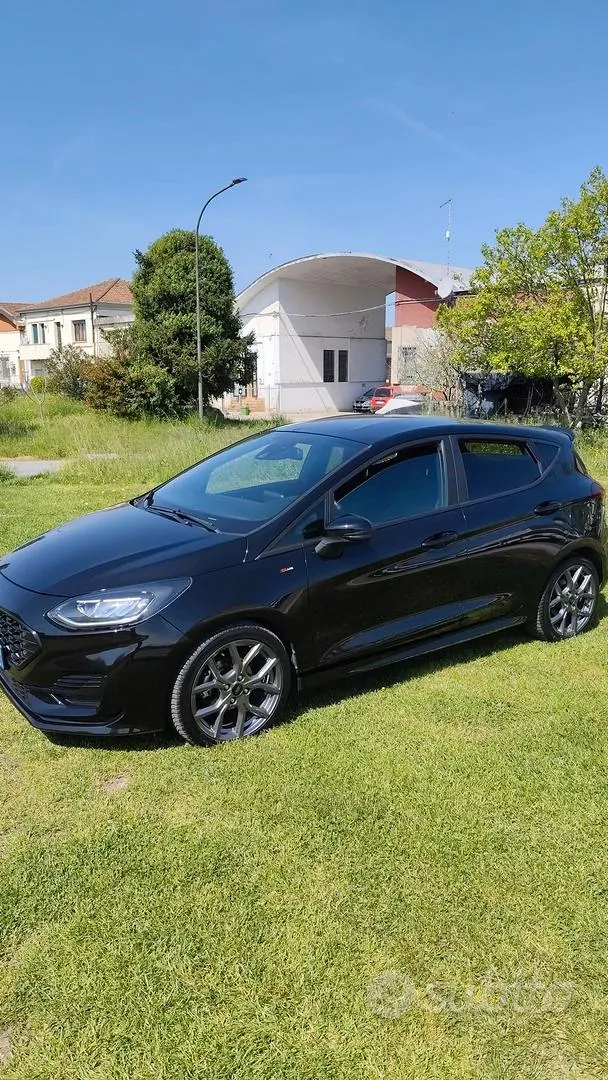 Ford Fiesta 2022 photo 2