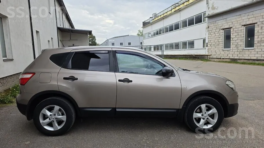 Nissan Qashqai 2011 photo 5