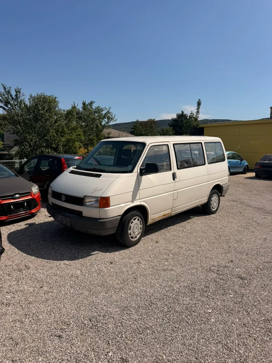 Volkswagen T4 1996 photo 2